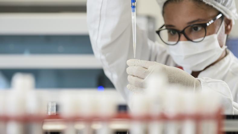 《自然》最新研究:轻度感染新冠,可持久获得保护性抗体